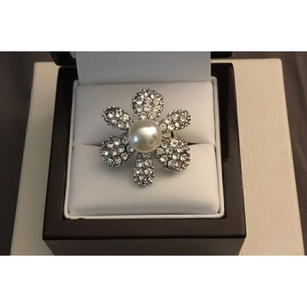 New Elegant Faux Pearl & Rhinestone Ring